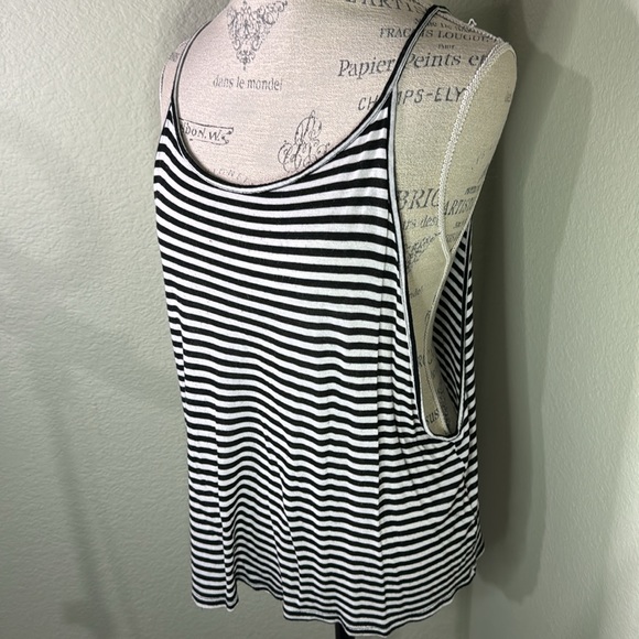 Cecico Black & White Striped Open Side Tank - Picture 3 of 5